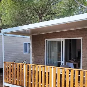 https://camping-village-mareblu.it-tuscanyhotel.com